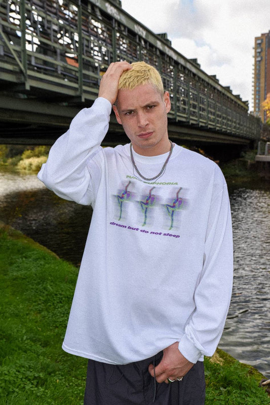 Tshirt in White with Zig-Zag Geometric Logo Print