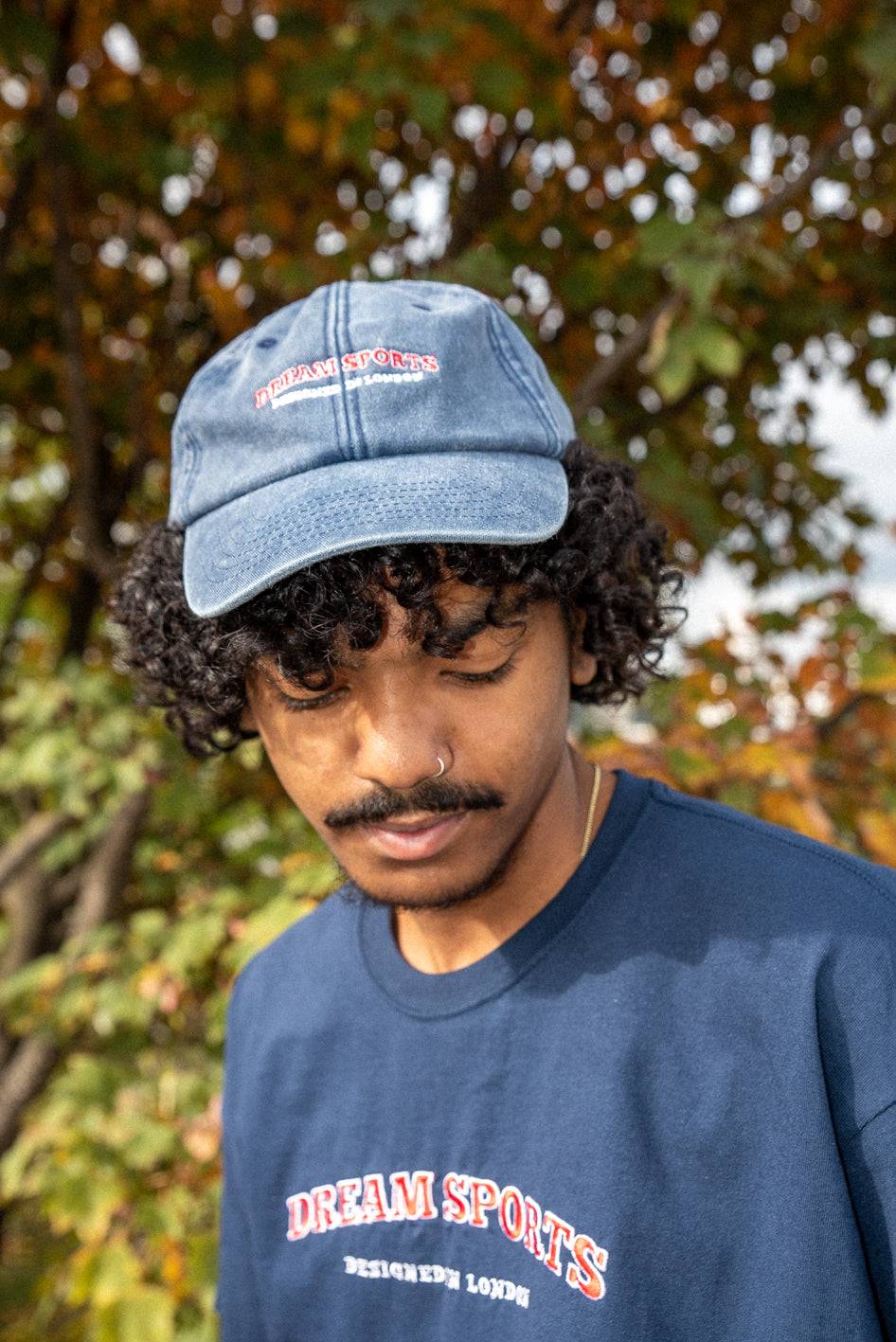 T-Shirt in Navy With Dream Sports Embroidery