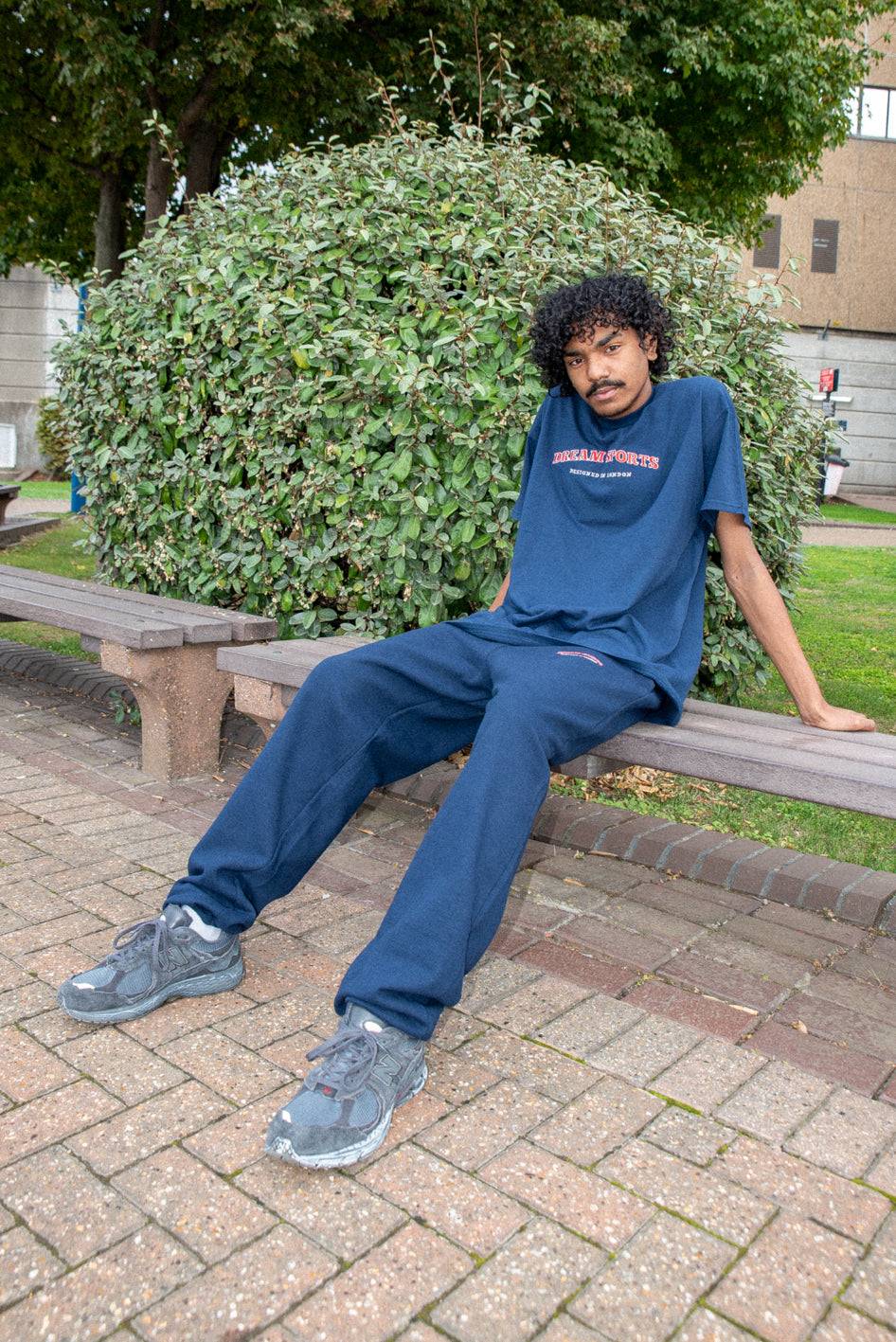 T-Shirt in Navy With Dream Sports Embroidery
