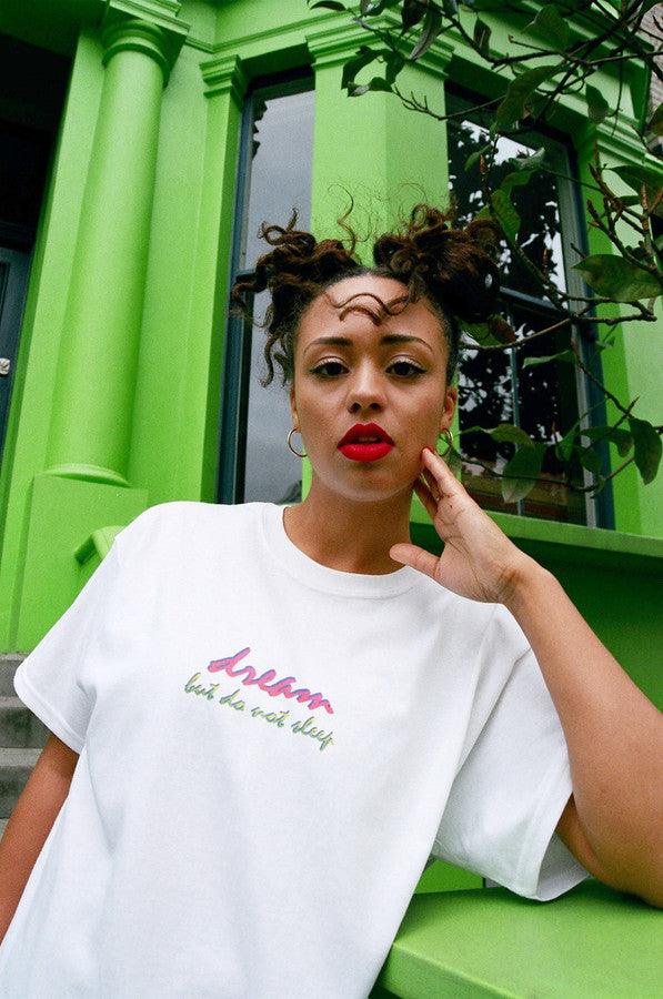 90s Logo Design On White Short Sleeved T-shirt - Dreambutdonotsleep