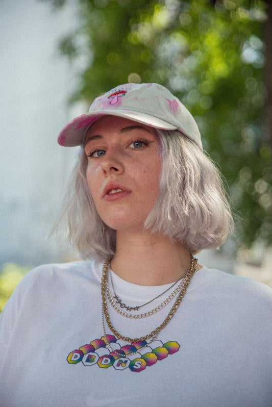 Tshirt in White with Zig-Zag Geometric Logo Print - Dreambutdonotsleep