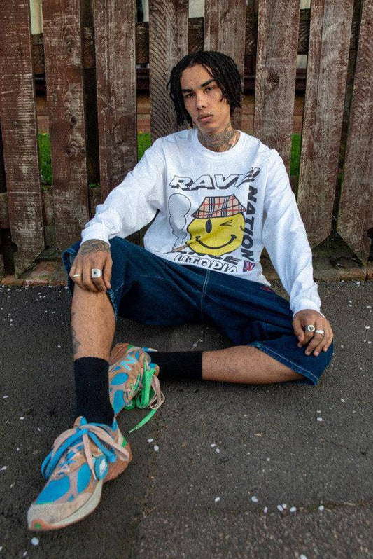 Long Sleeved T-Shirt in White With Rave Nation Print - Dreambutdonotsleep