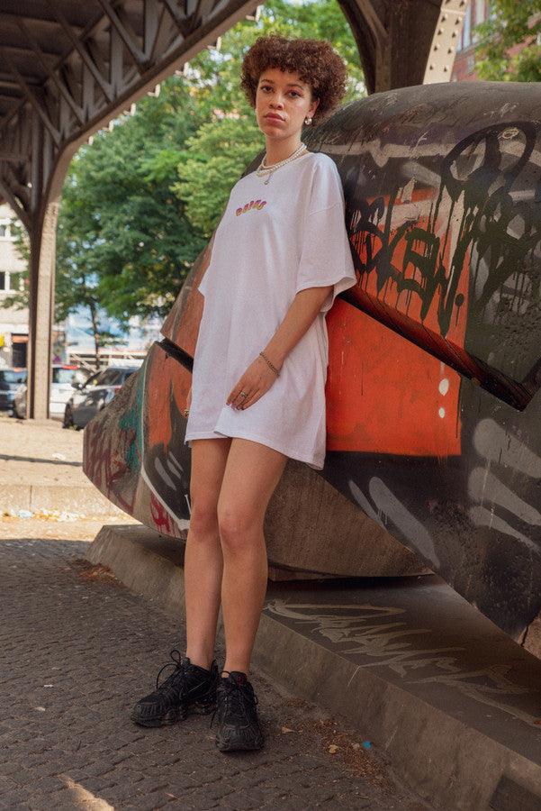 Tshirt in White with Watermelon Bubble Logo Print - Dreambutdonotsleep