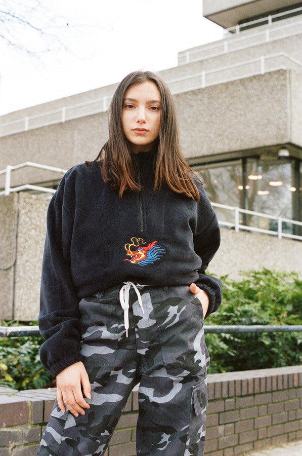 Black Fleece With Chinese Dragon Embroidery - Dreambutdonotsleep
