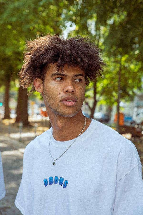 Tshirt in White with Blueberry Bubble Logo Print - Dreambutdonotsleep