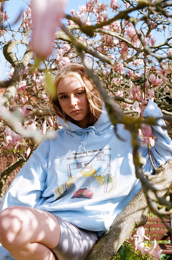 Hoodie In Light Blue With Drive In To The Sunset Print - Dreambutdonotsleep