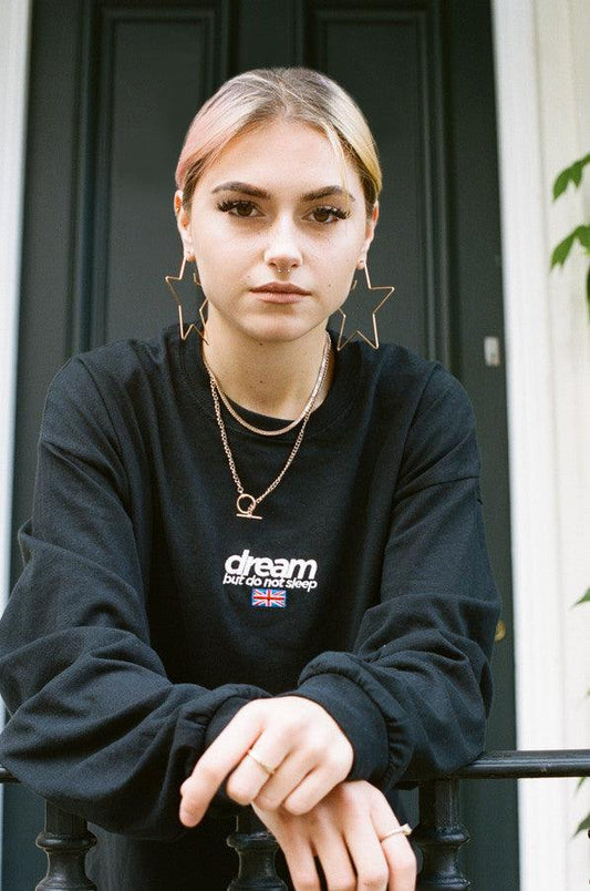 Long Sleeved T-shirt Black With Dream Embroidered Logo - Dreambutdonotsleep