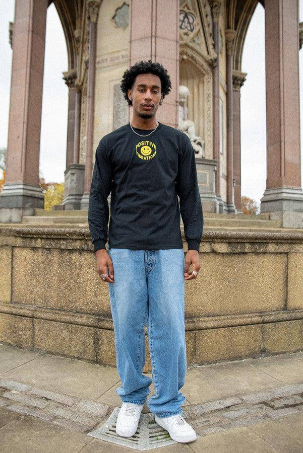 Long Sleeved T-Shirt in Black With 90s Rave Smiley Embroidery - Dreambutdonotsleep