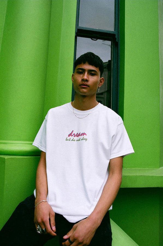 90s Logo Design On White Short Sleeved T-shirt - Dreambutdonotsleep