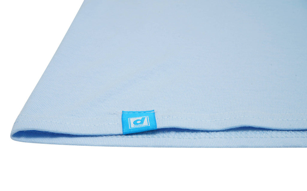 Short Sleeved T-shirt In Light Blue With Drive In To The Sunset Print