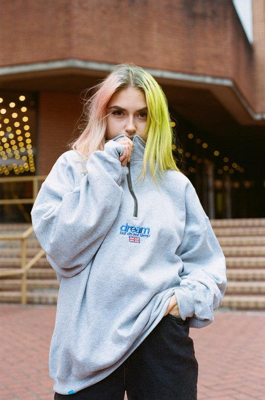 Hoodie in Vanilla with Cursive Logo Print