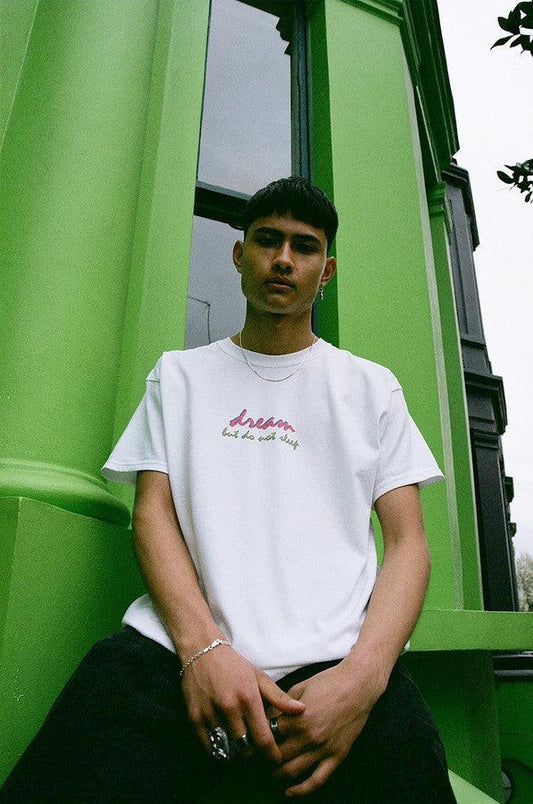 90s Logo Design On White Short Sleeved T-shirt - Dreambutdonotsleep